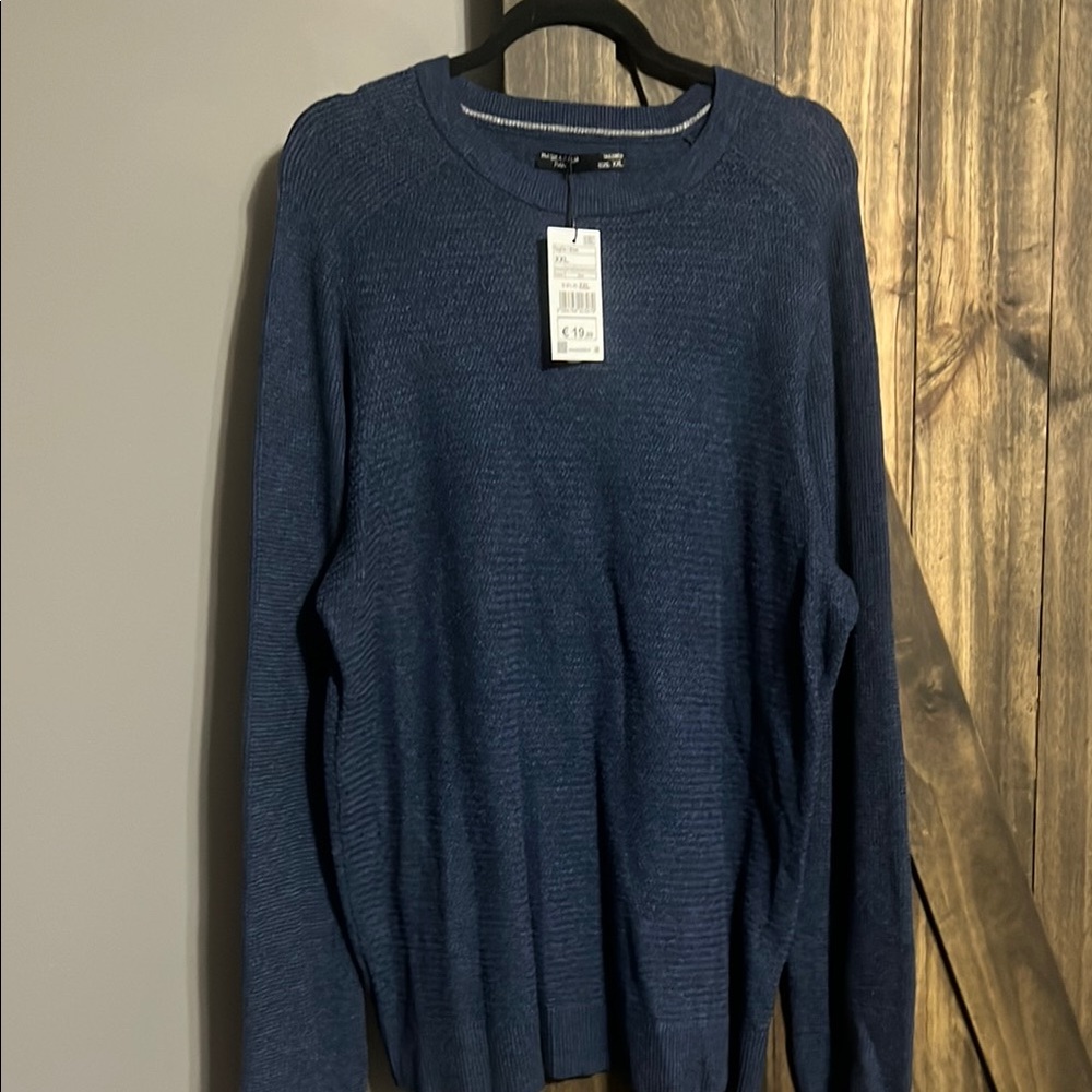 Navy Blue Crewneck Sweater with Ribbed Knit